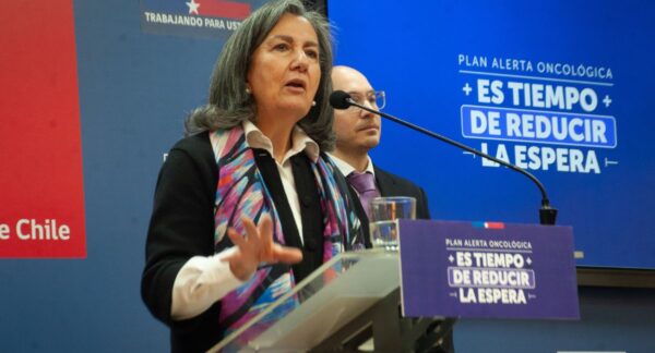 Ministra May Chomali por recortes en Salud