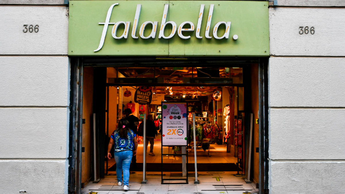 “Cambia tu iPhone antiguo y paga menos por el nuevo”: La colaboración de Falabella con Apple que permite renovar el teléfono ahorrando hasta $300 mil