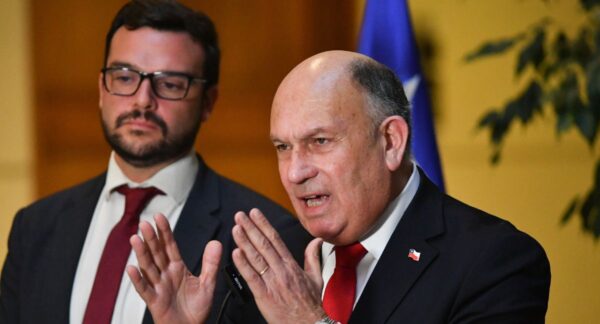 Neumann y Bobadilla
