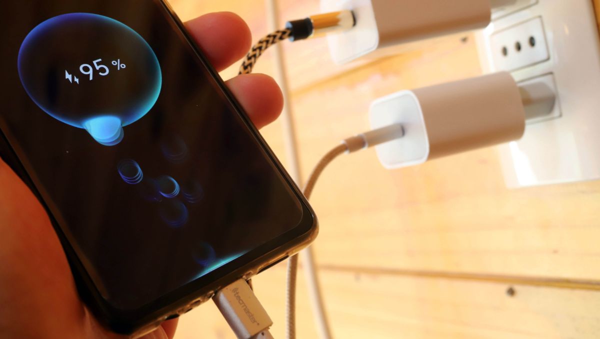 Desde octubre todos los teléfonos vendidos en Chile tendrán carga USB tipo C: publican decreto que establece un cargador universal para todos los dispositivos