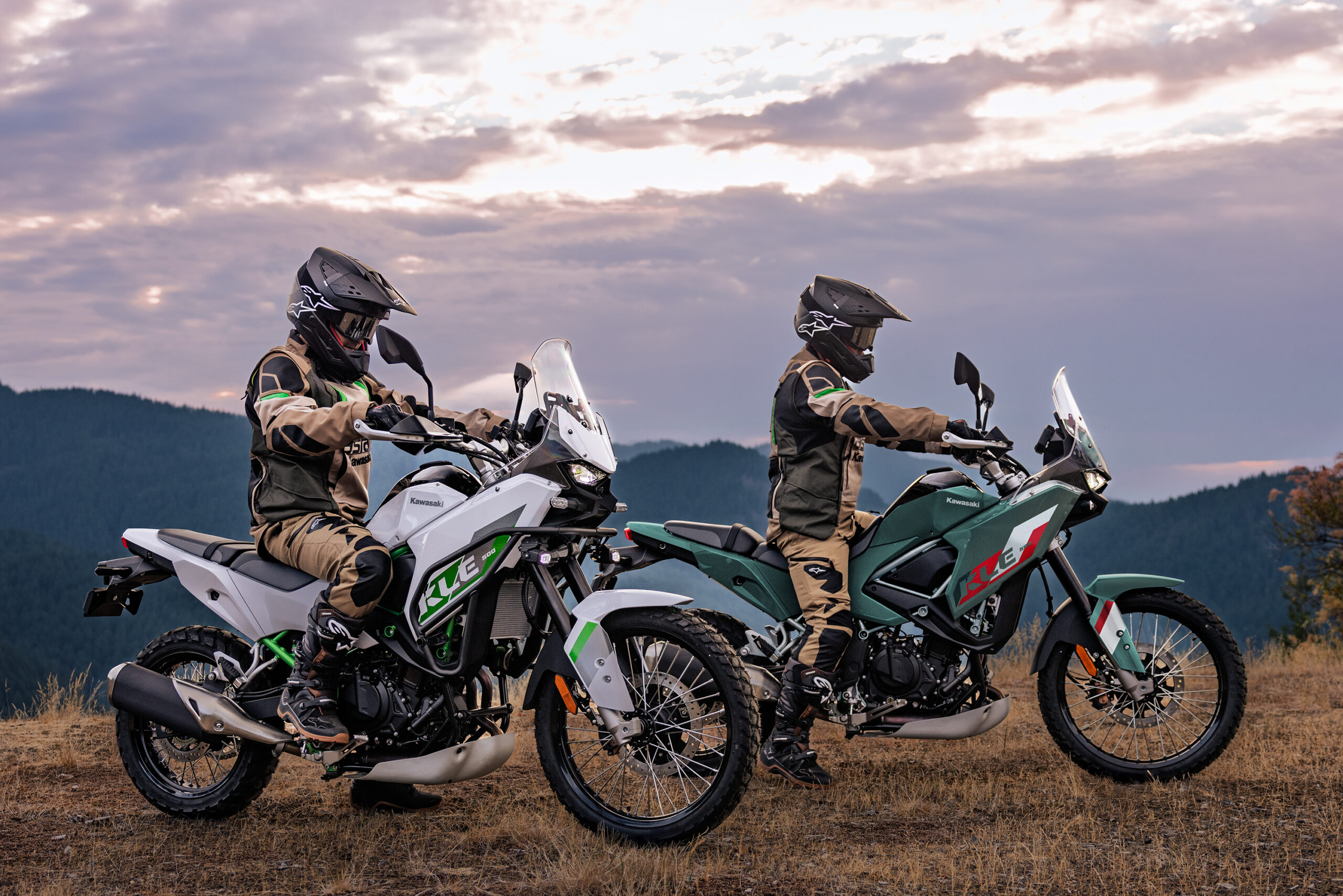 Kawasaki KLE 500 2026 y Ninja 300 ABS llegan a Chile