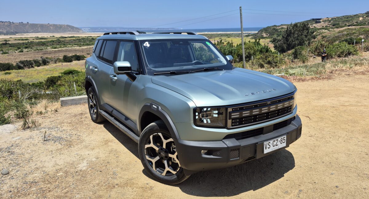al volante del Jetour T1 PHEV