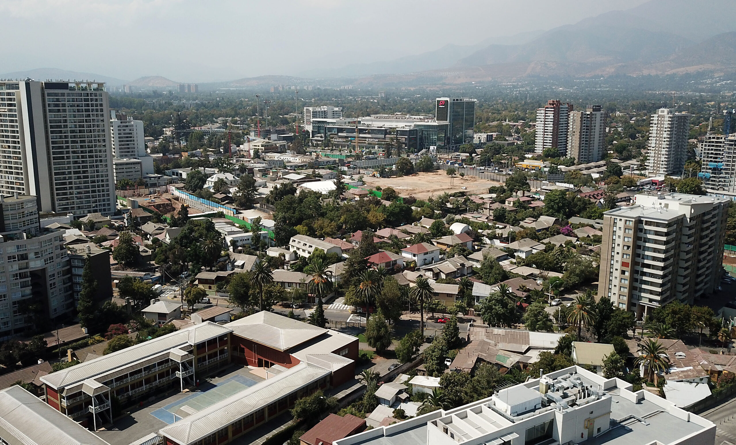 Crisis de vivienda: así funciona el modelo “comprar arrendando” que inmobiliarias potencian para este 2026 en Chile