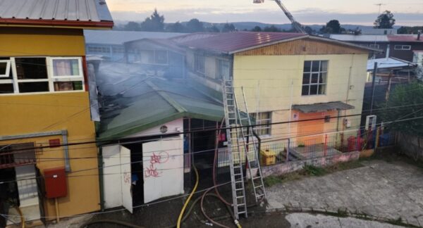 Escuela para personas ciegas en Valdivia incendiada