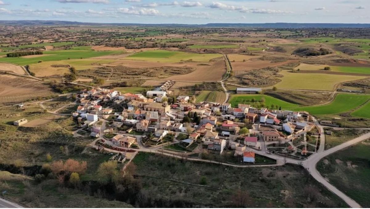 Bucólico pueblo de 3.000 habitantes subasta terrenos con precios desde los 100 euros para encontrar nuevos vecinos