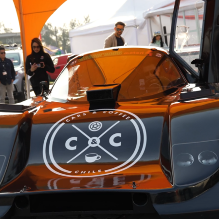 Autos de Movicenter en el evento con Mercado Libre Vehículos