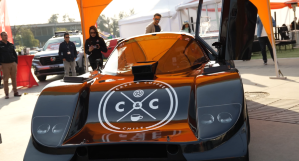 Autos de Movicenter en el evento con Mercado Libre Vehículos