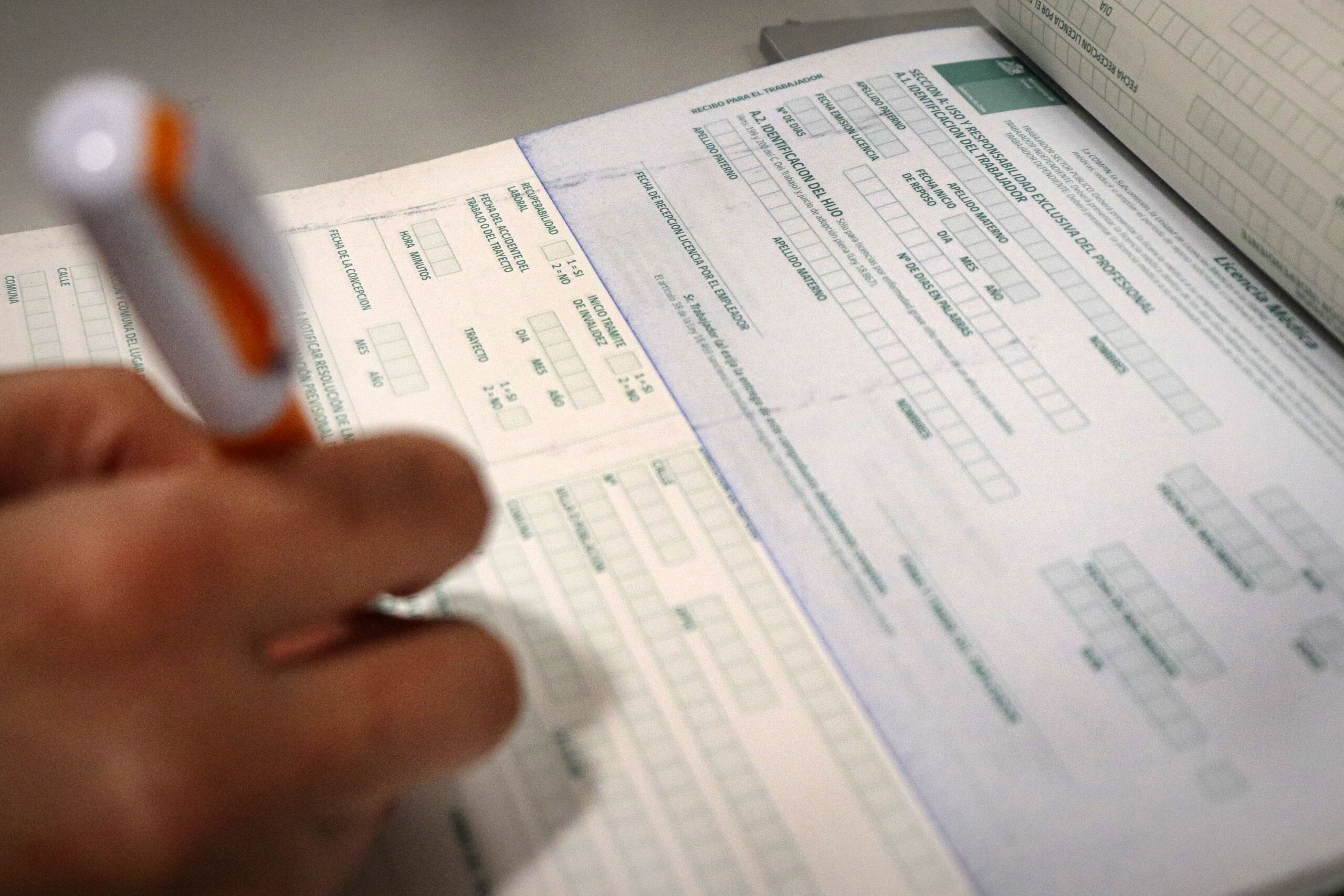 Licencias médicas: más de 15 mil trabajadores realizaron labores pagadas mientras estaban con reposo entre 2024 y 2025