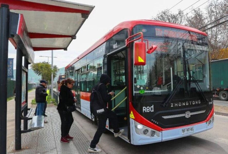 Buses Red