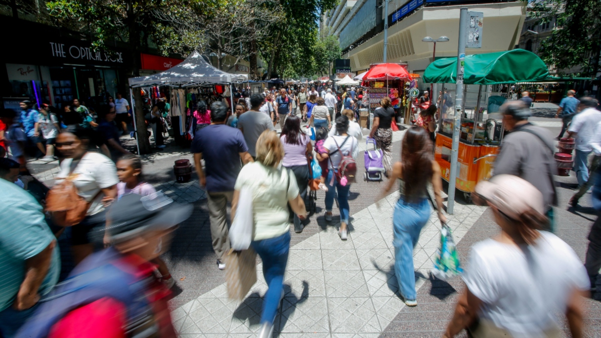 “La vergüenza y el miedo al juicio social hacen que las personas oculten su realidad”: un 42% de los endeudados prefiere no revelar el monto real de sus deudas