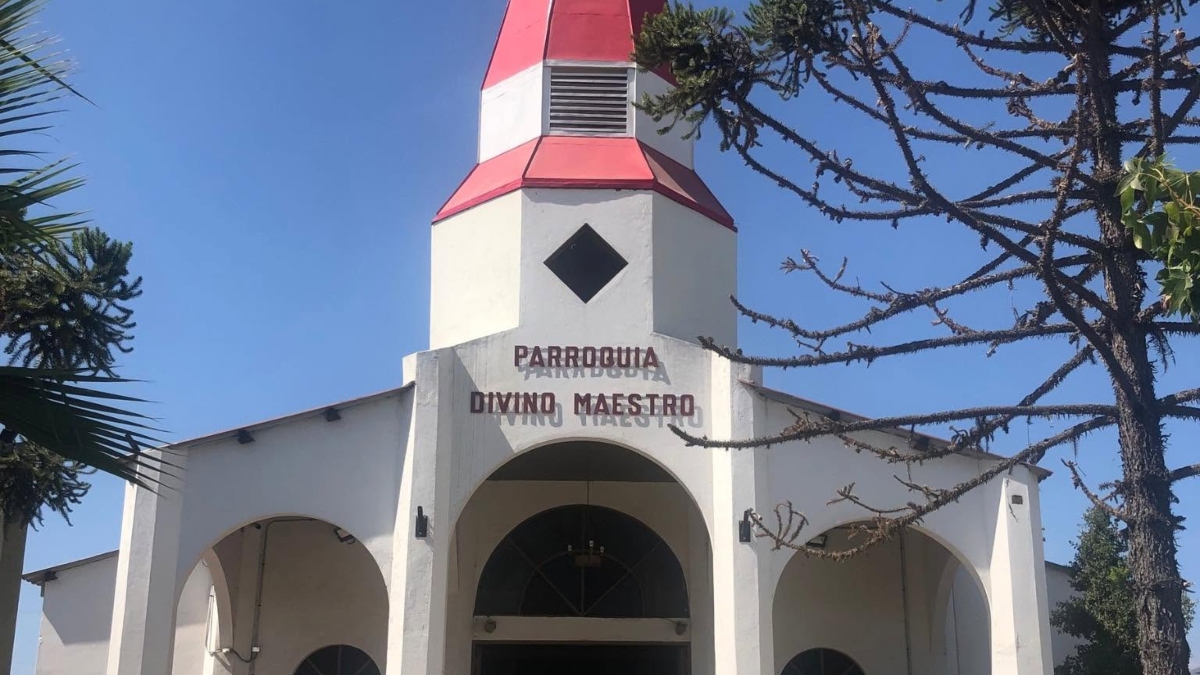 Balacera al interior de una iglesia en Rancagua: hombre term