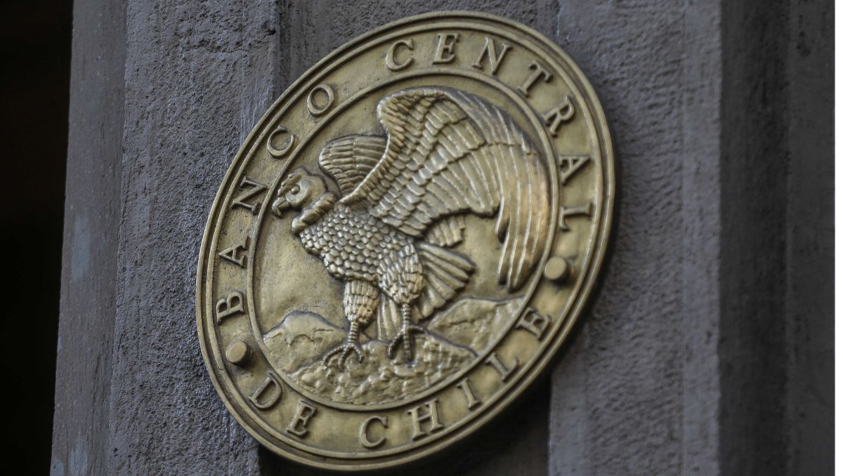 Banco Central mantiene tasa de interés en 4,5% y reconoce un escenario ...