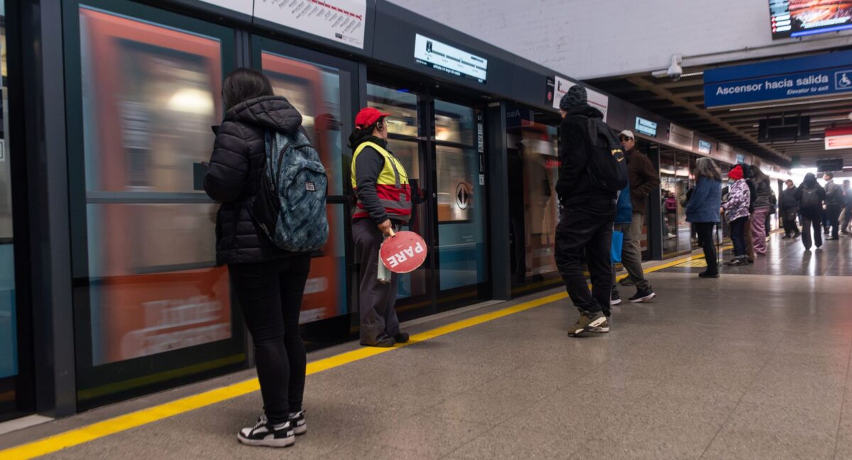 Puertas en el andén Metro, Línea 1