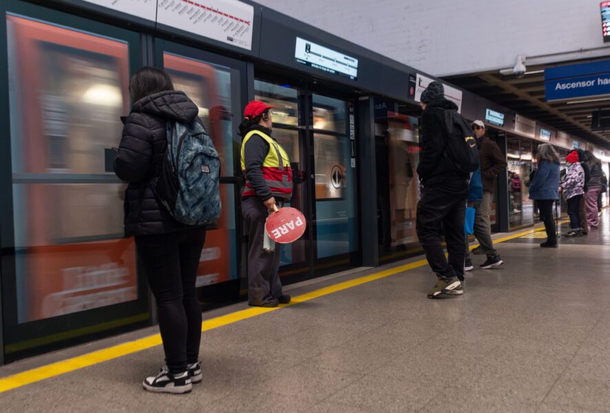 Puertas en el andén Metro, Línea 1
