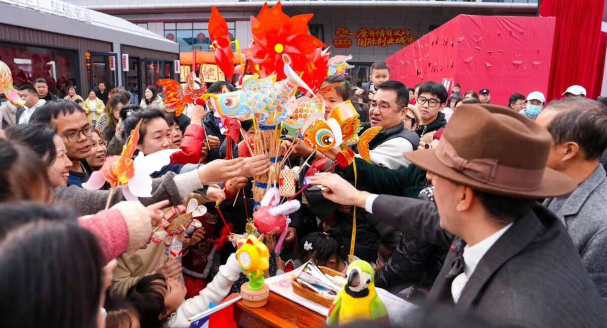 Organillero chileno en China