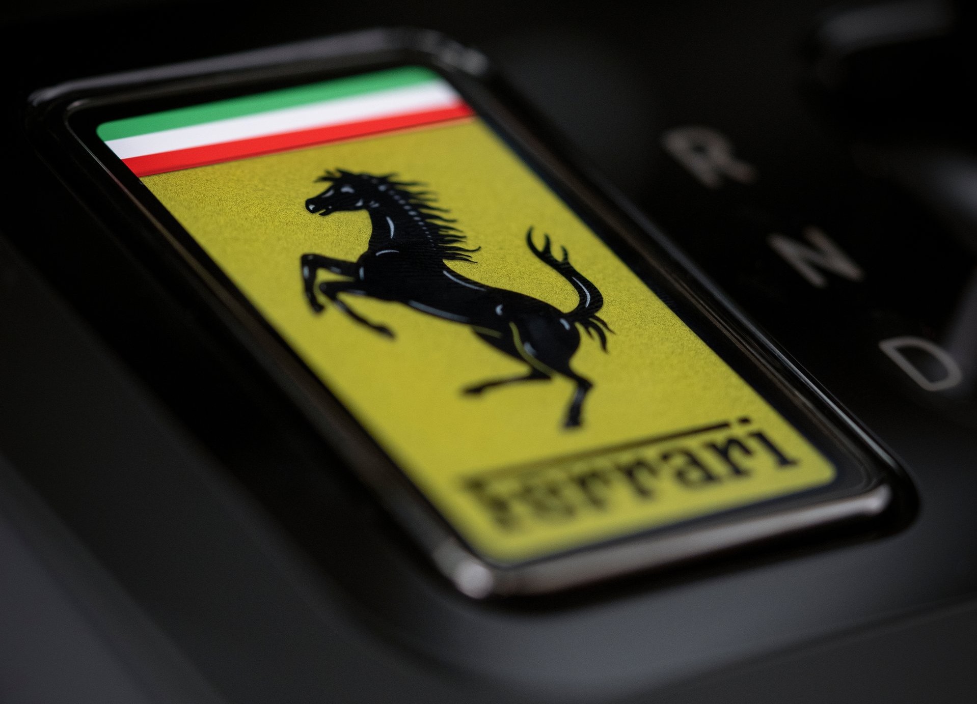  Ferrari Luce eléctrico