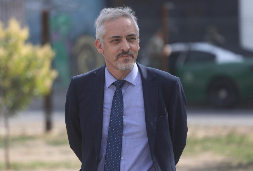 Respaldo a Luis Thayer