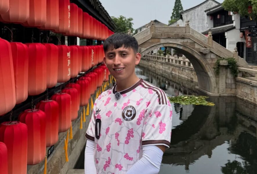Nico Travesías, el influencer chileno en China