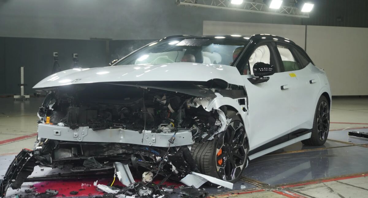 reparar un auto eléctrico