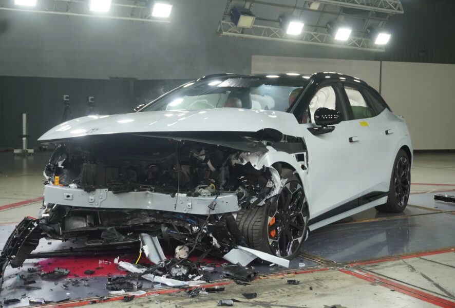 reparar un auto eléctrico