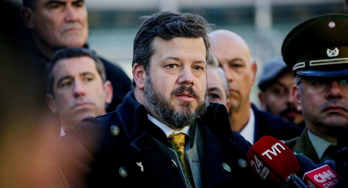 Johannes Kaiser y carabineros