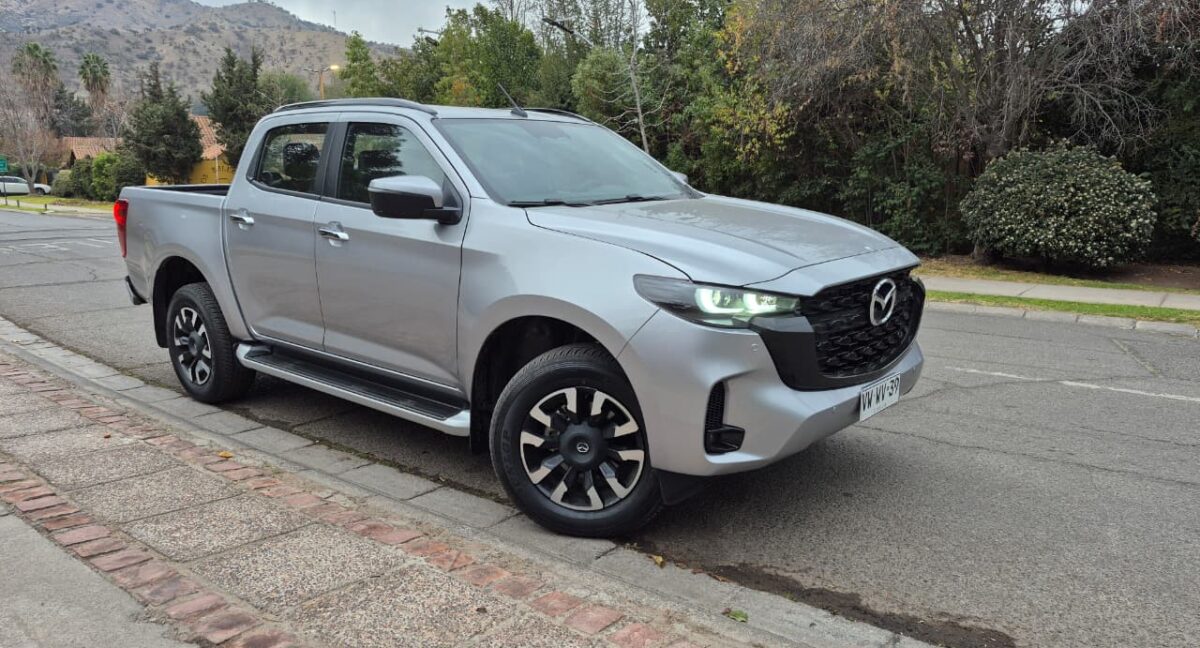 manejo Mazda BT-50 2.2 4x4 8AT