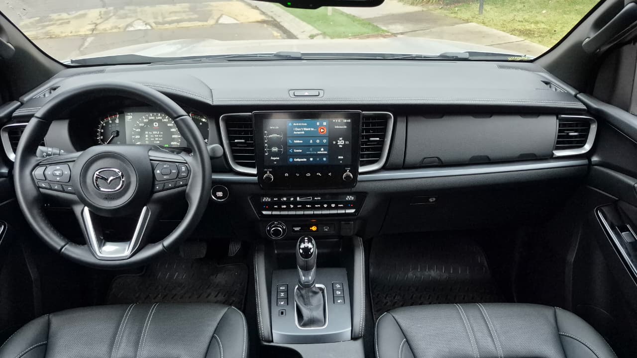 manejo Mazda BT-50 2.2 4x4 8AT