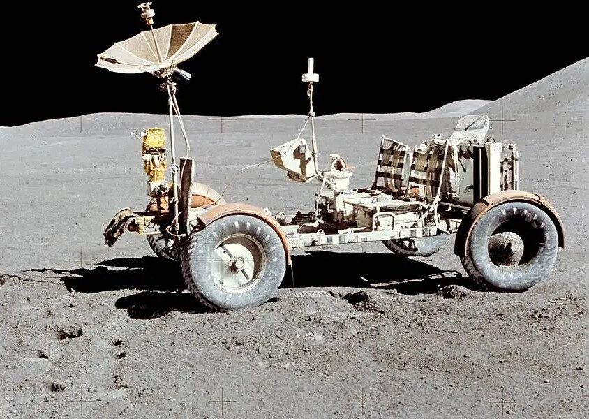 el primer auto en la Luna