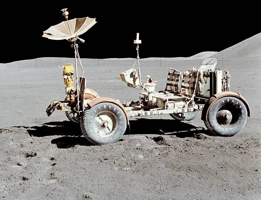 el primer auto en la Luna