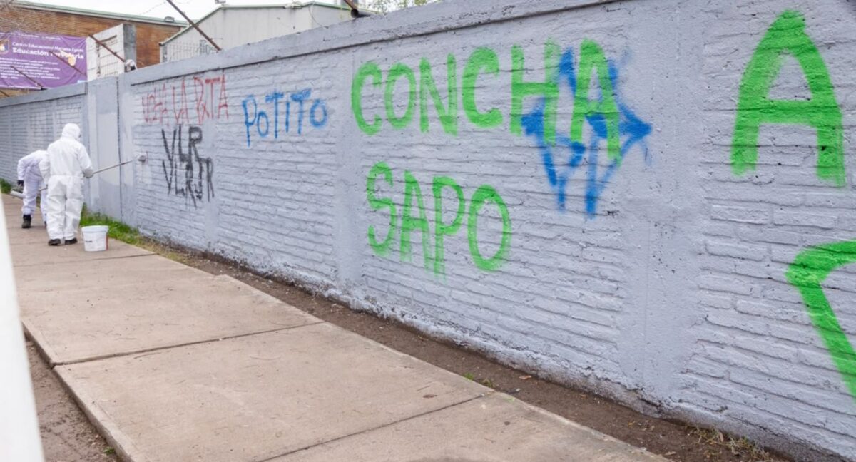 Rayados de la Garra Blanca en Peñalolén