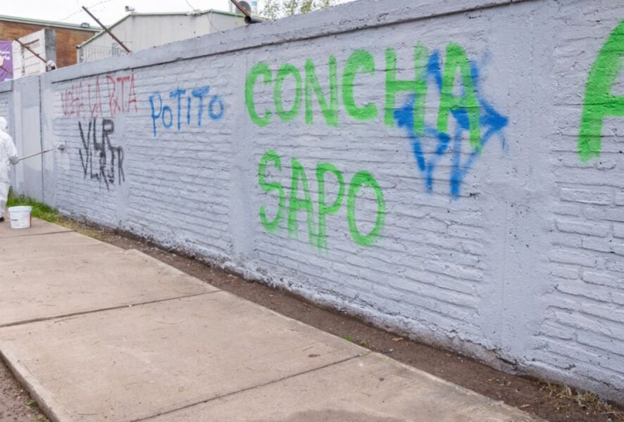 Rayados de la Garra Blanca en Peñalolén