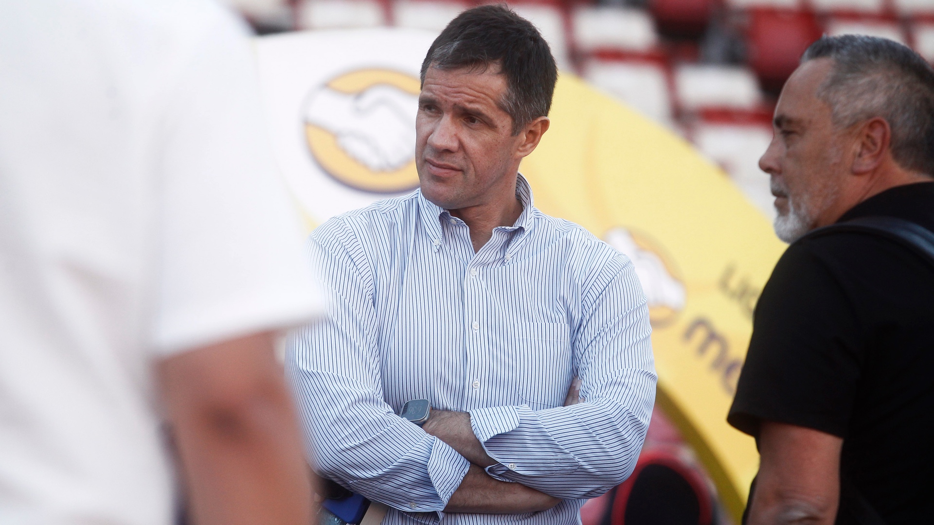 Giro inesperado en Azul Azul: Michael Clark deja de ser el controlador de la concesionaria