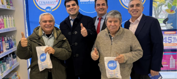 Beneficiarios de la alianza entre Salcobrand y Los Ángeles.