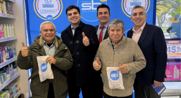 Beneficiarios de la alianza entre Salcobrand y Los Ángeles.