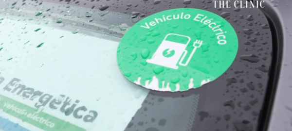 La nueva Etiqueta de Eficiencia Energética Vehicular permitirá comparar el consumo, rendimiento y emisiones de autos nuevos en Chile.