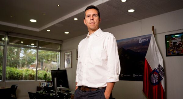 Claudio Castro, Renca. The Clinic.