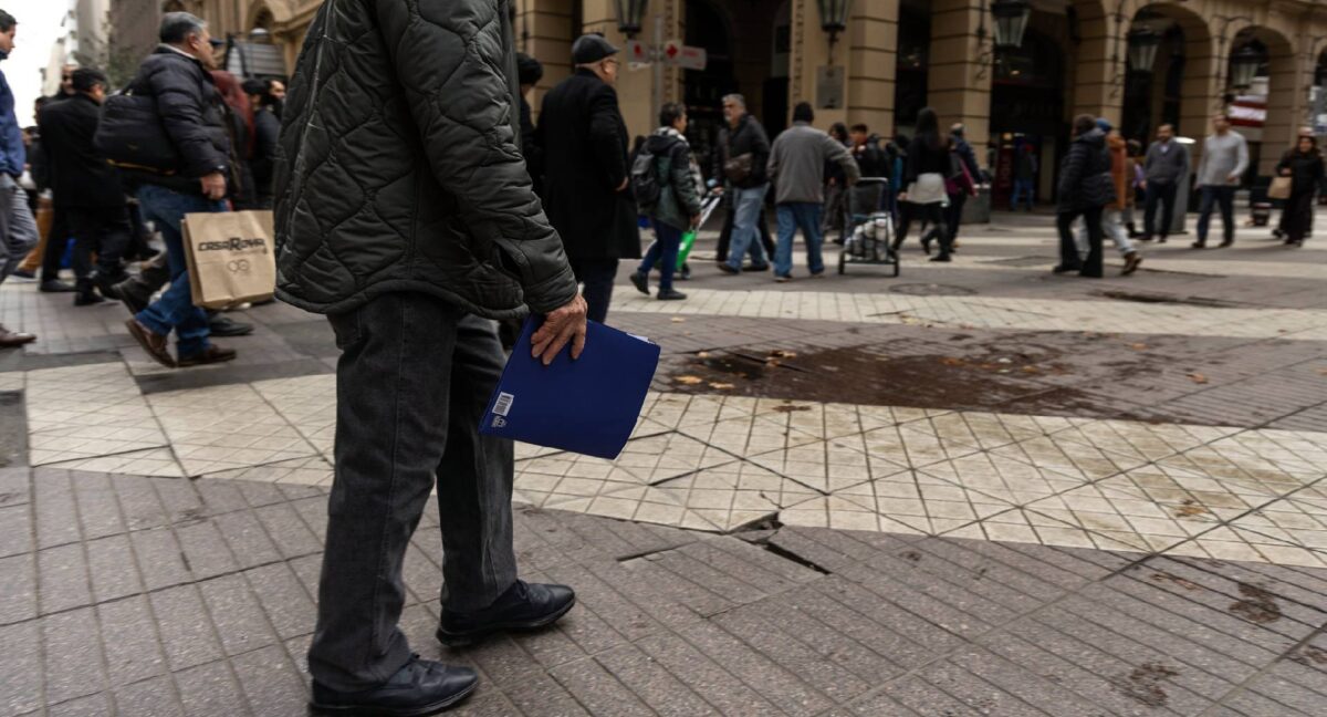 personas caminando