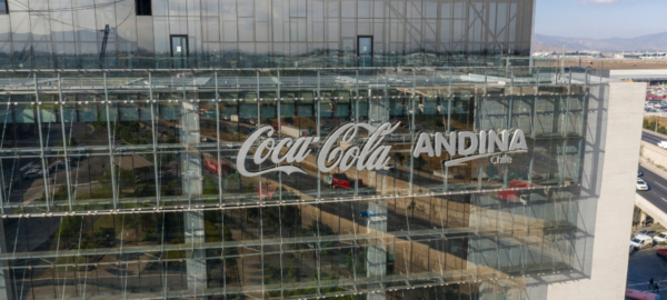 Edificio de Coca-Cola Andina, quienes darán el bono verde.