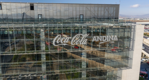 Edificio de Coca-Cola Andina, quienes darán el bono verde.