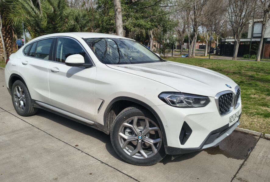 al volante del BMW X4 xDrive20i