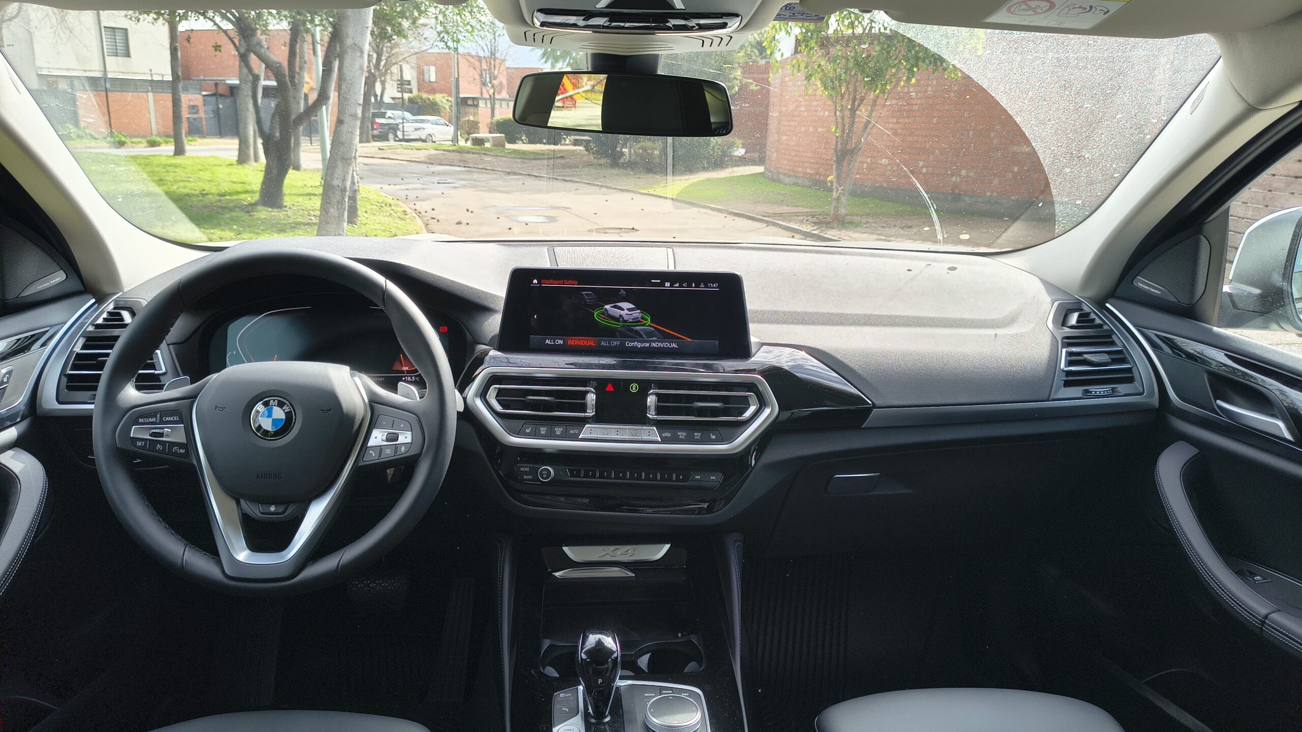 al-volante-del-bmw-x4-xdrive20i