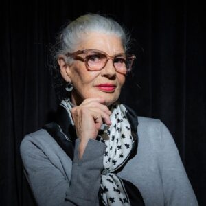 Consuelo Holzapfel