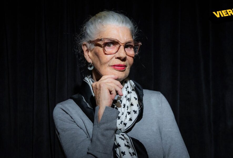 Consuelo Holzapfel