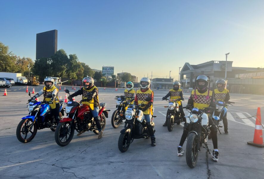 nueva escuela de manejo de motos