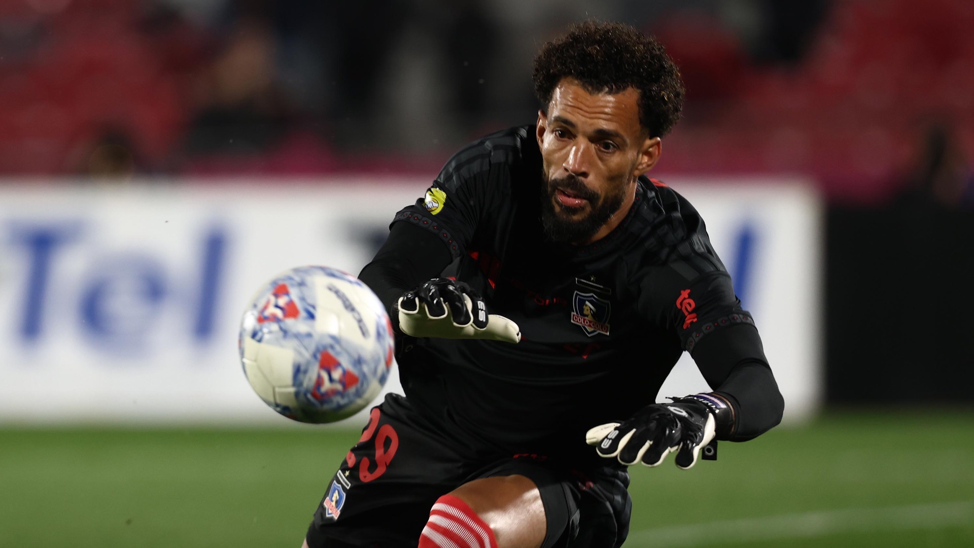 Fernando Ortiz confirma el debut de Vozinha en Primera División con Colo Colo