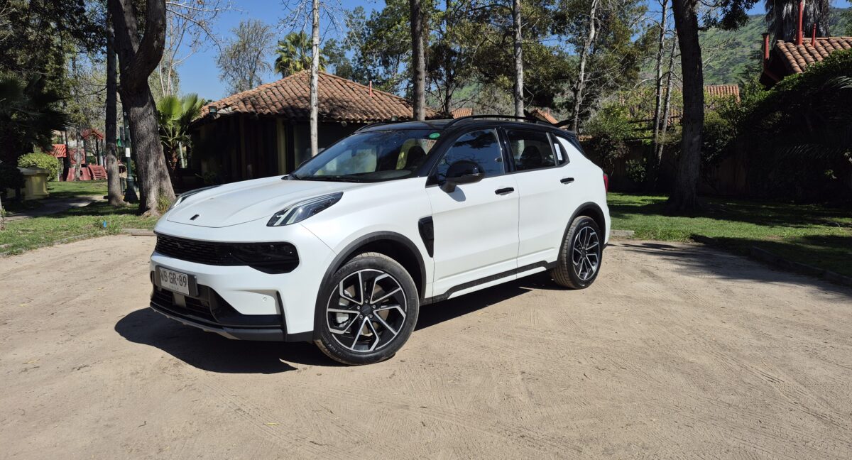 Lynk & Co 01