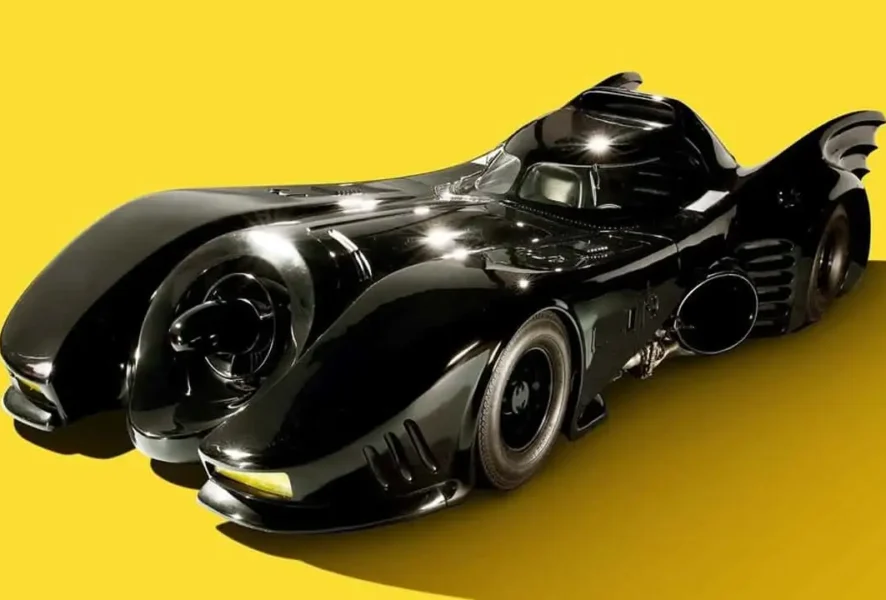 remate del Batimóvil de Batman Returns