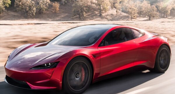 Tesla Roadster postergación