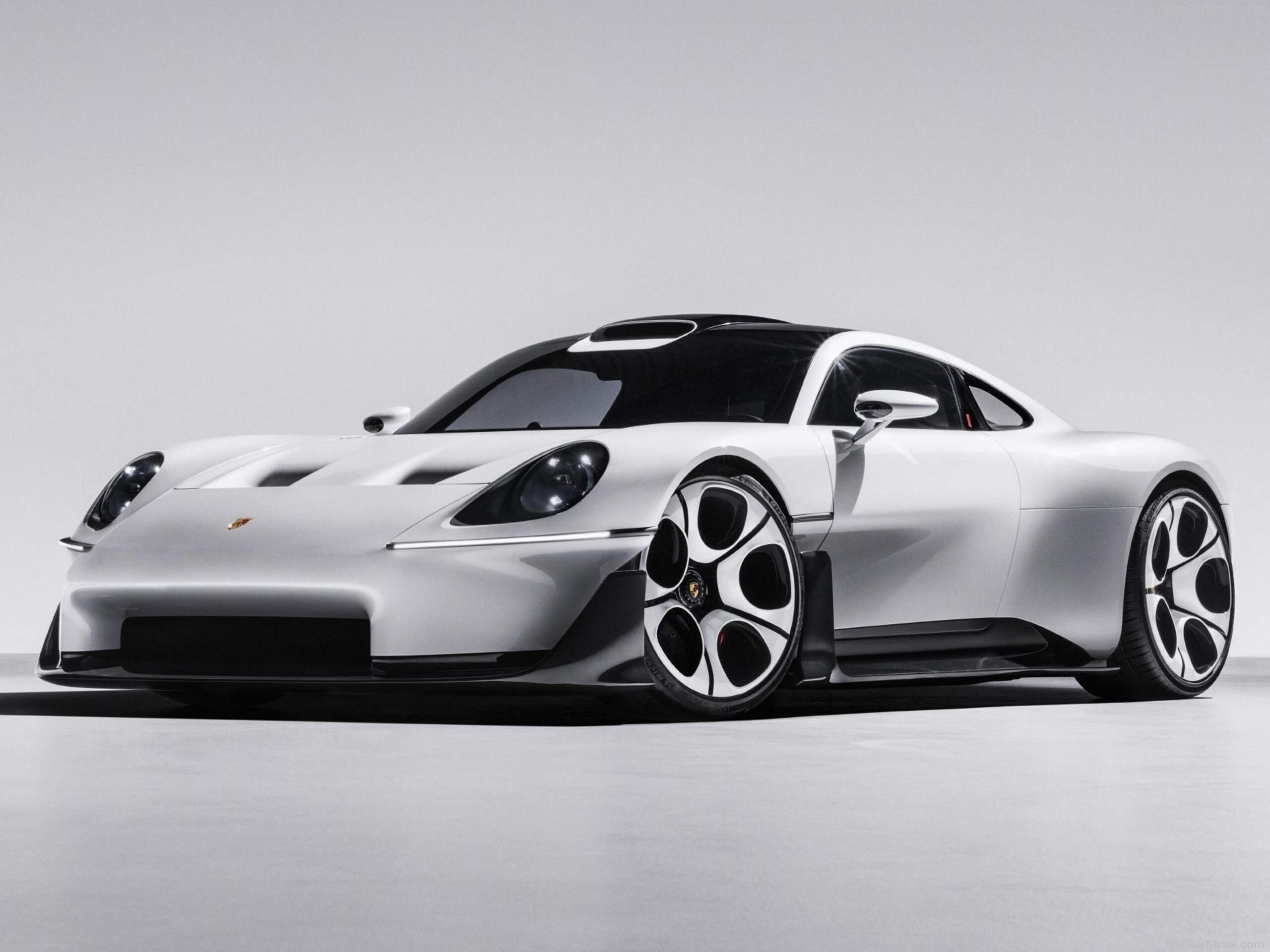 Porsche Mission S