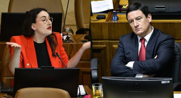 Emilia Schenider vs Arturo Squella